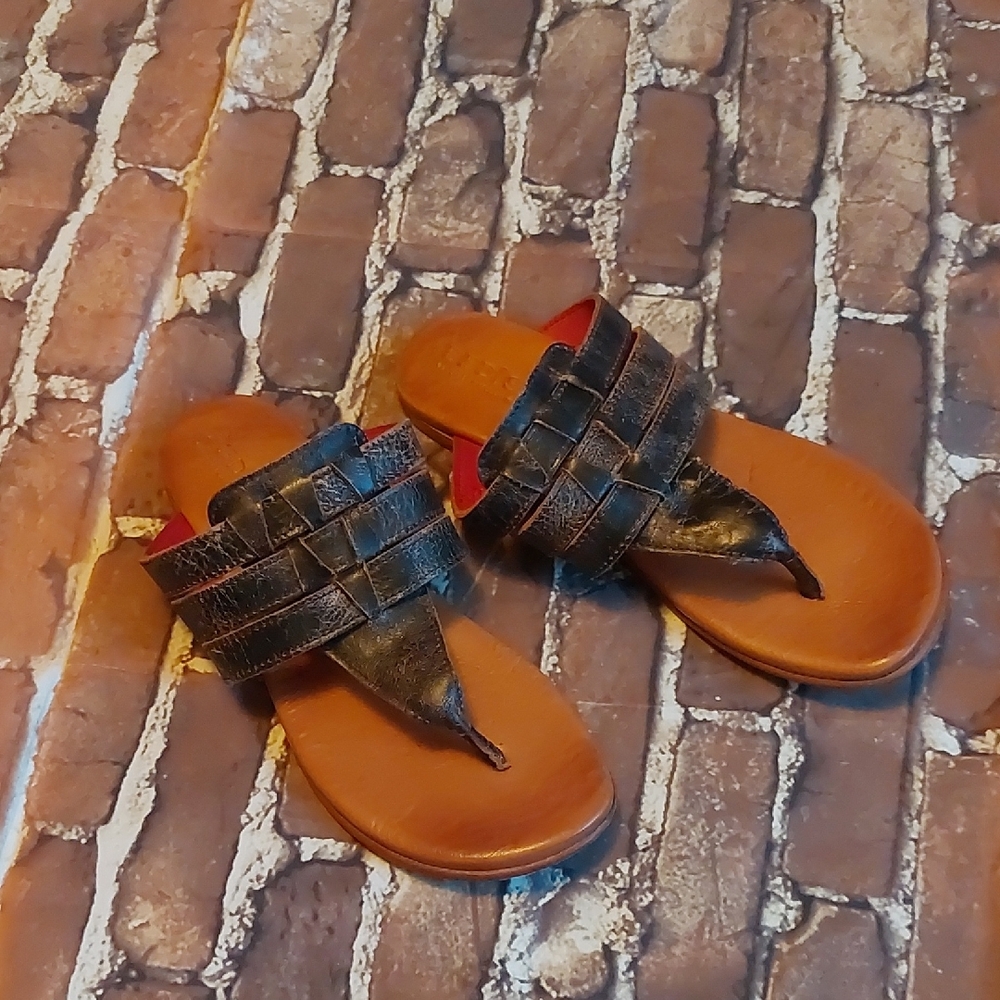 Bed Stu Black and Brown Women Sandals